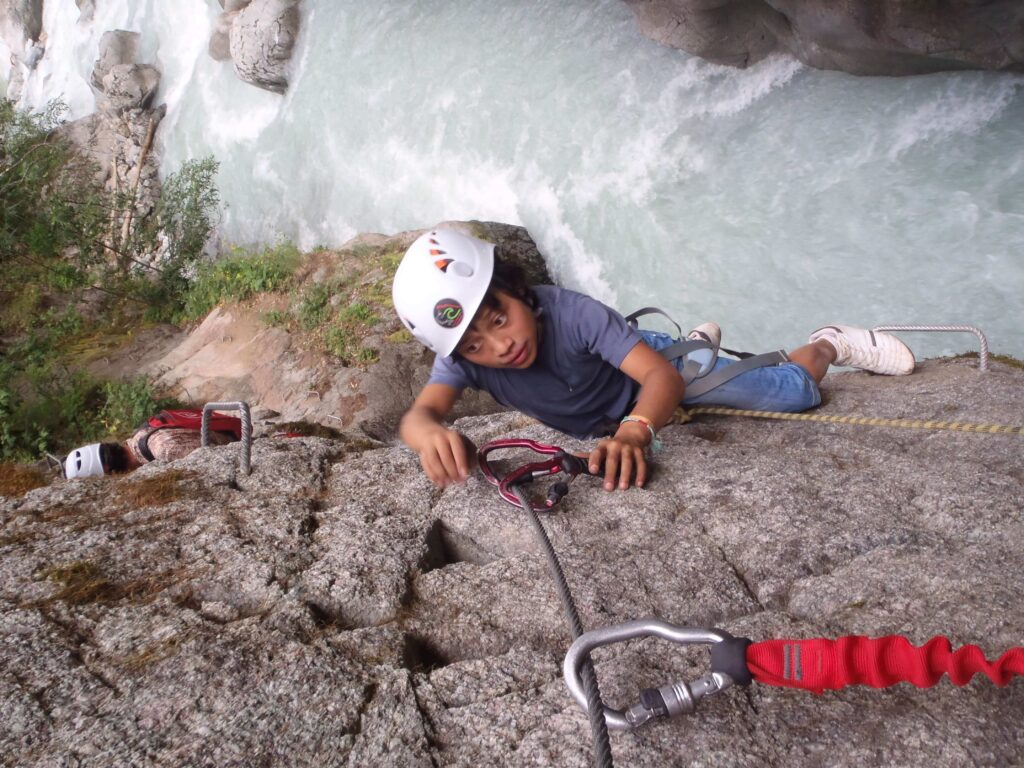 Via ferrata des gorges d'ailefroide à serre chevalier