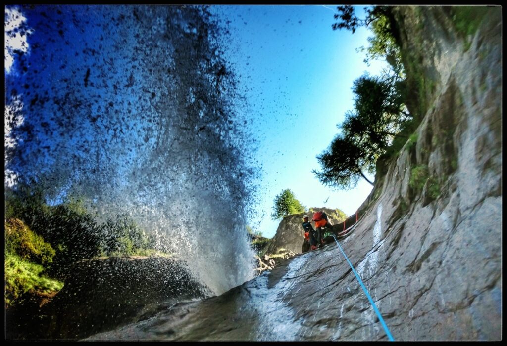 Geyser du Canyon des Oules dans les Hautes-Alpes